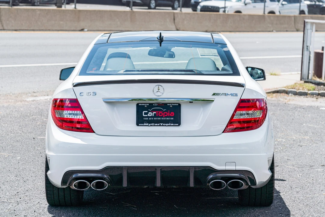 2015 Mercedes-Benz W204 C 63 AMG - Image 6 of 31