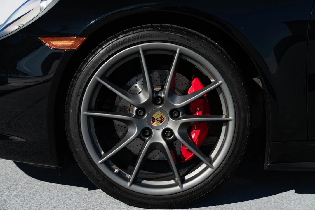 2015 Porsche 991 Carrera 4S - Image 27 of 31