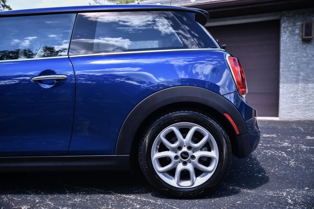2016 Mini Mini Cooper S 3rd Gen - Image 11 of 31