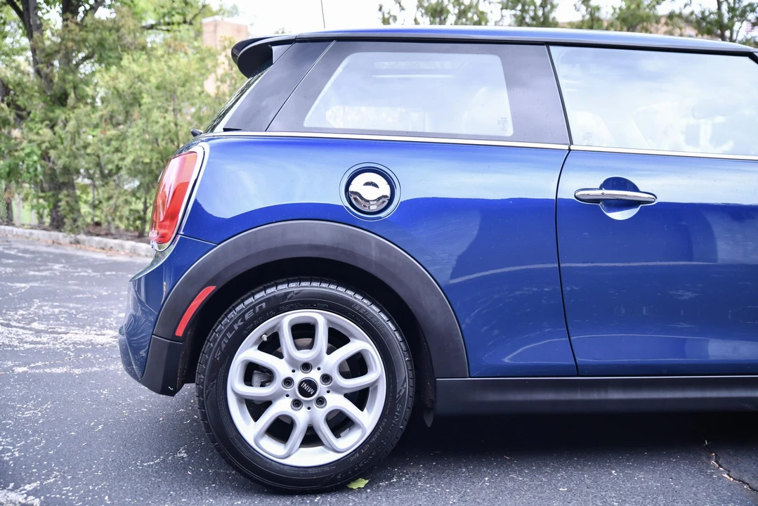 2016 Mini Mini Cooper S 3rd Gen - Image 12 of 31