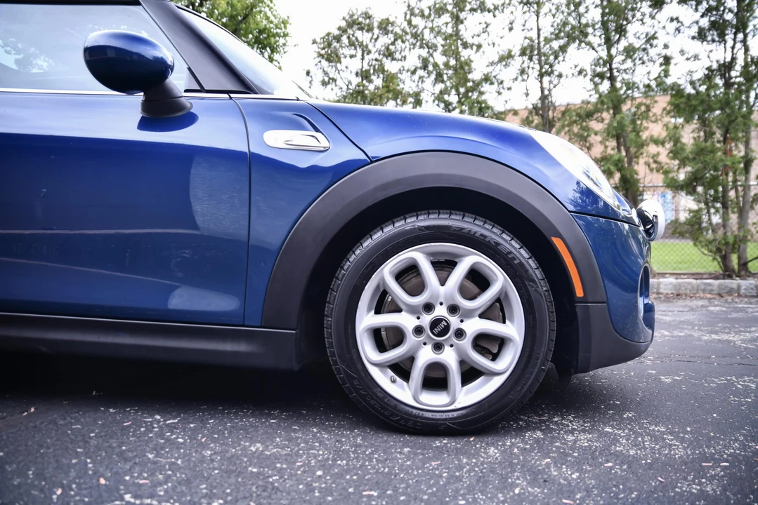2016 Mini Mini Cooper S 3rd Gen - Image 13 of 31