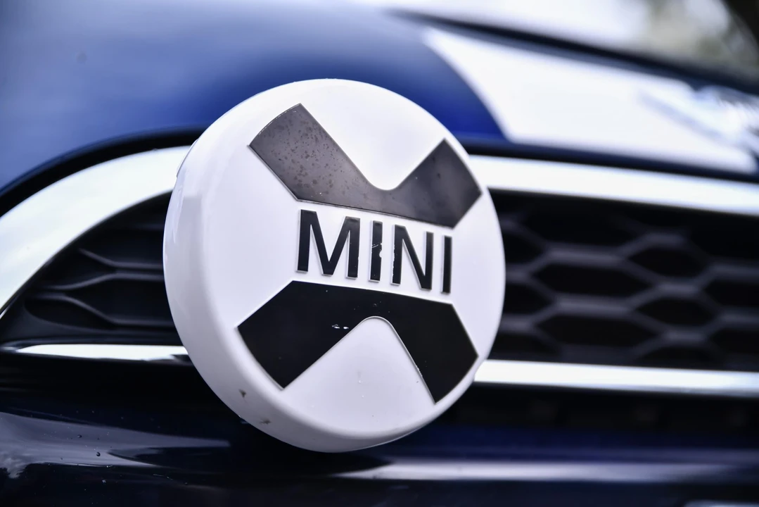 2016 Mini Mini Cooper S 3rd Gen - Image 23 of 31