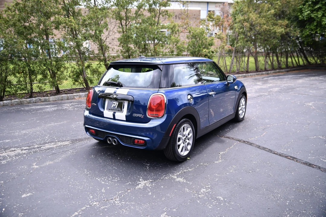 2016 Mini Mini Cooper S 3rd Gen - Image 7 of 31
