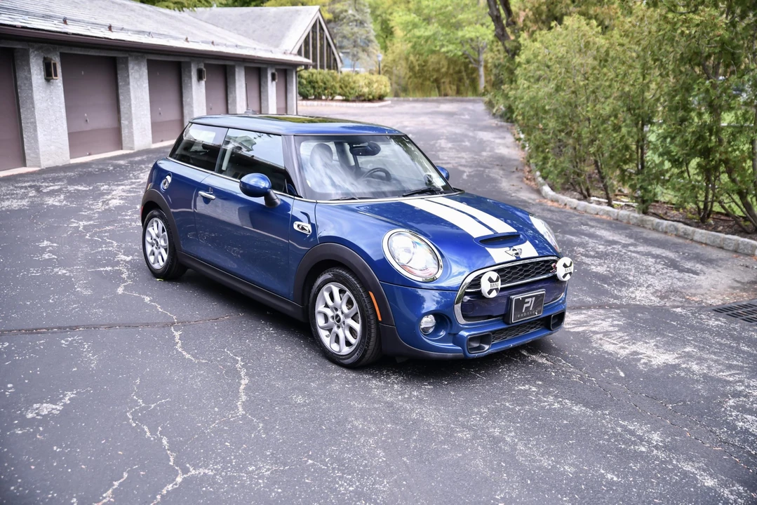 2016 Mini Mini Cooper S 3rd Gen - Image 9 of 31