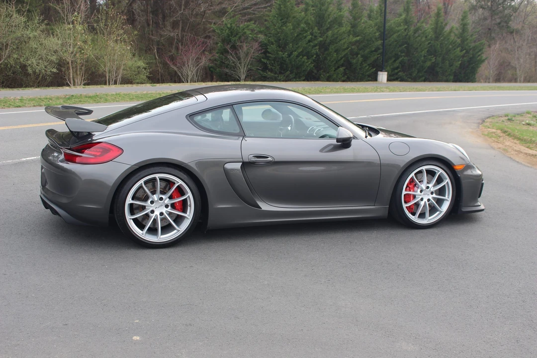 2016 Porsche 981 Cayman GT4 - Image 24 of 31