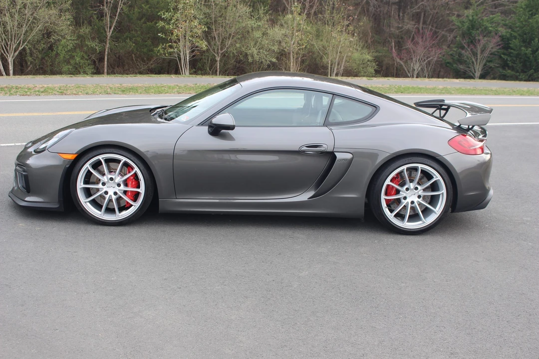 2016 Porsche 981 Cayman GT4 - Image 13 of 31