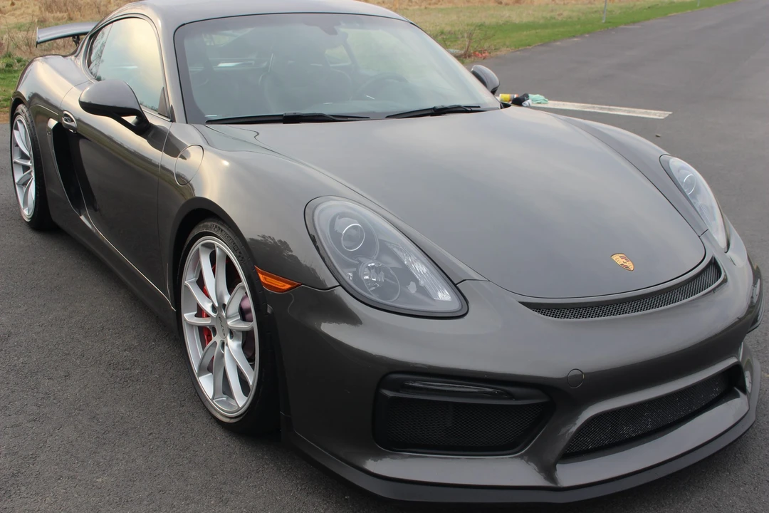 2016 Porsche 981 Cayman GT4 - Image 27 of 31