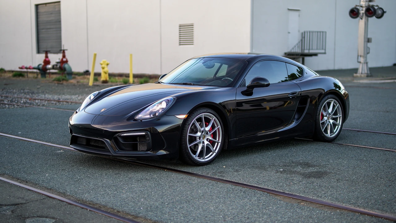 2016 Porsche 981 Cayman GTS - Image 27 of 31
