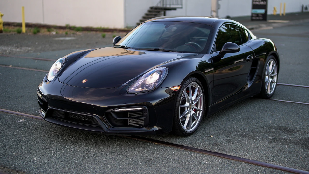 2016 Porsche 981 Cayman GTS - Image 26 of 31