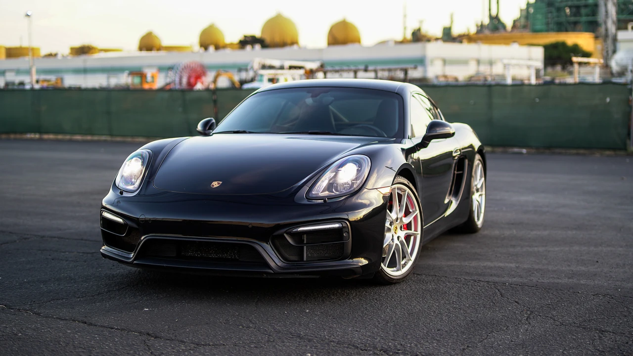 2016 Porsche 981 Cayman GTS - Image 23 of 31