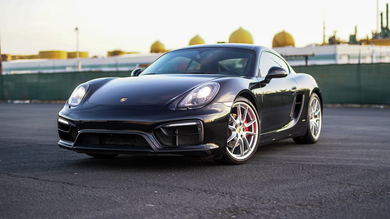 2016 Porsche 981 Cayman GTS - Image 24 of 31