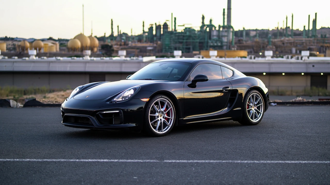 2016 Porsche 981 Cayman GTS - Image 6 of 31