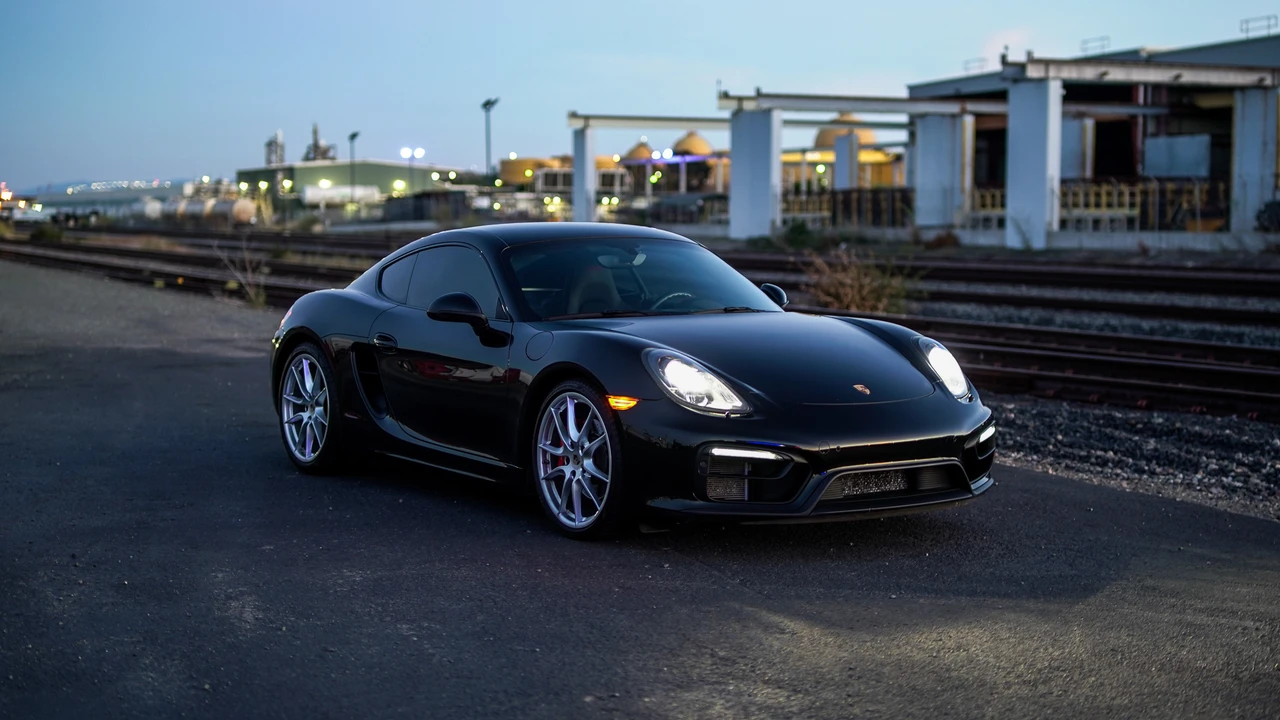 2016 Porsche 981 Cayman GTS - Image 20 of 31