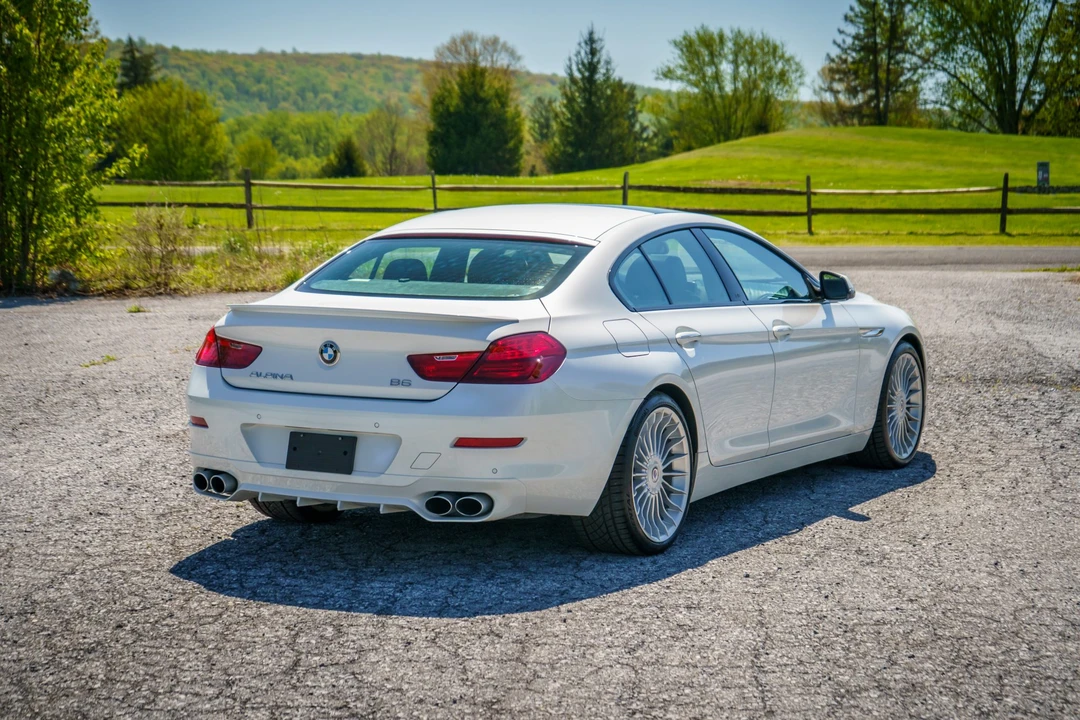 2017 BMW Alpina B6 - Image 11 of 31