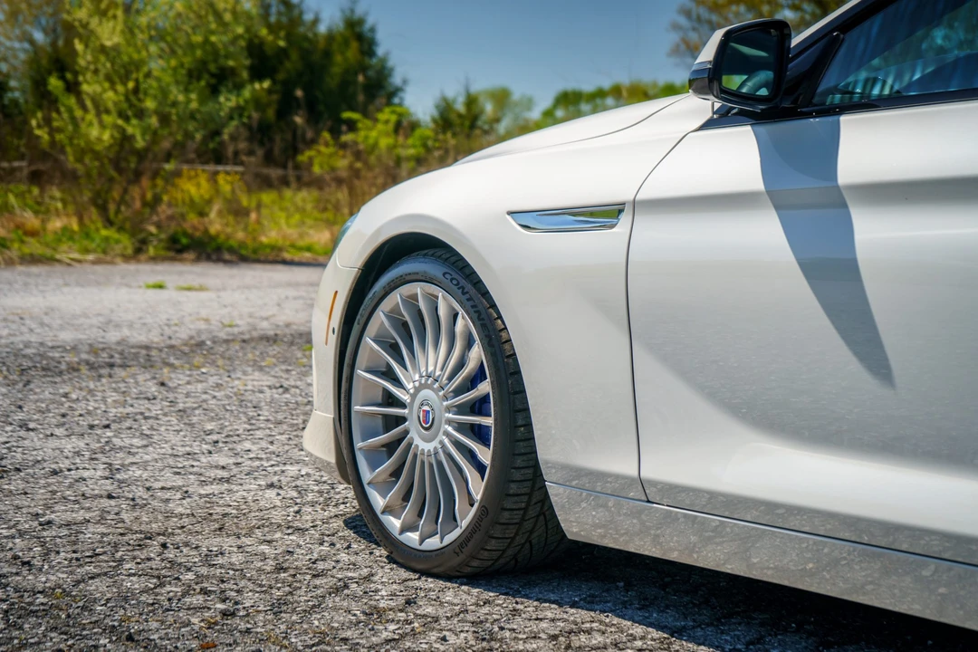 2017 BMW Alpina B6 - Image 17 of 31