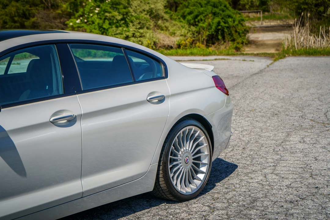 2017 BMW Alpina B6 - Image 19 of 31