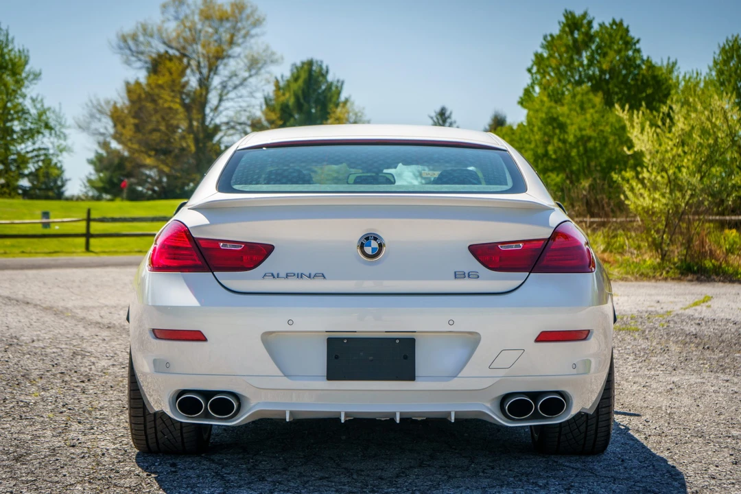 2017 BMW Alpina B6 - Image 10 of 31