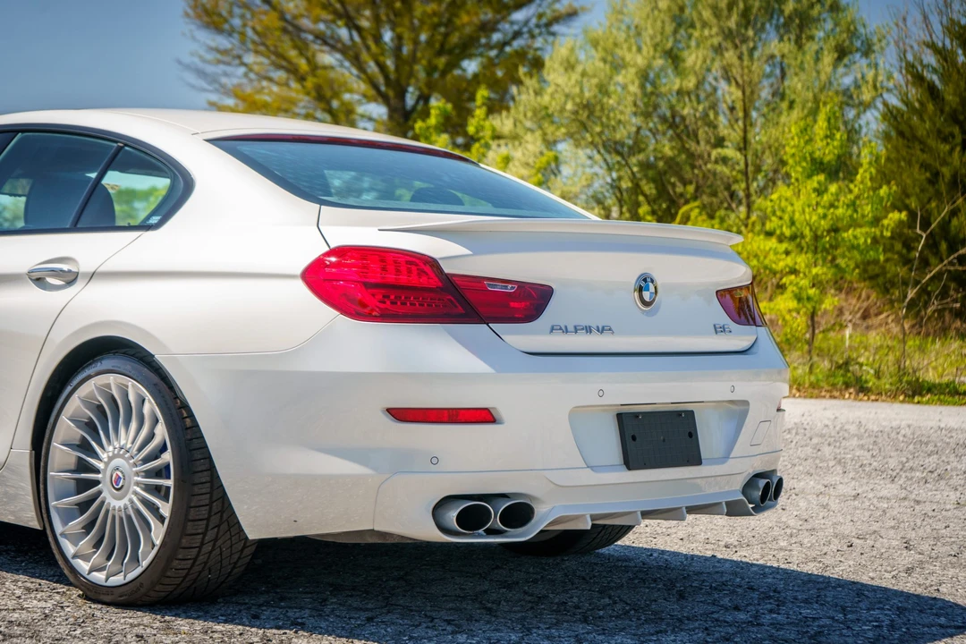 2017 BMW Alpina B6 - Image 22 of 31