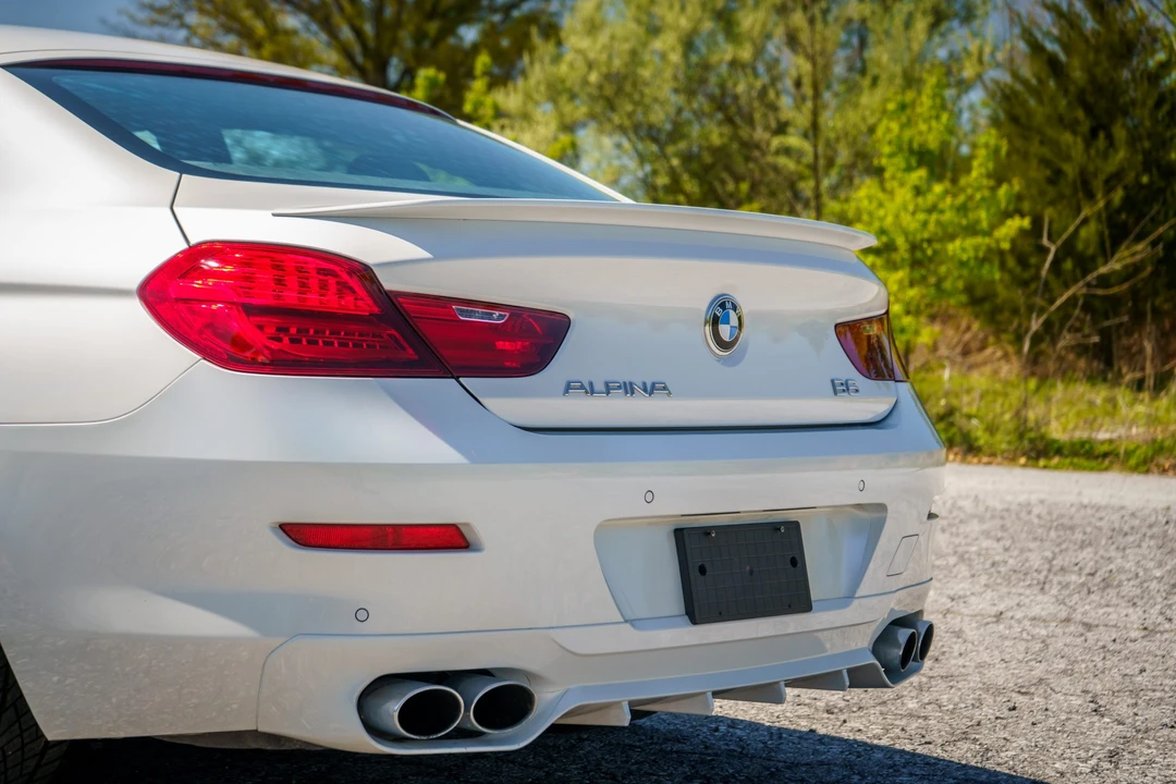 2017 BMW Alpina B6 - Image 24 of 31