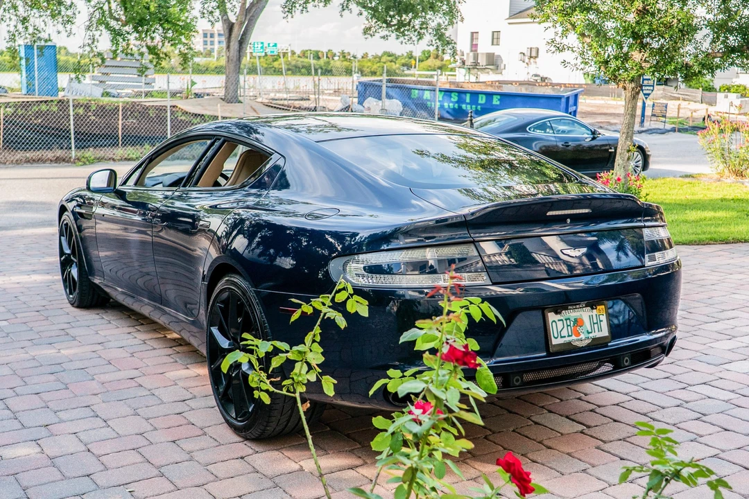 2017 Aston Martin Rapide - Image 7 of 31