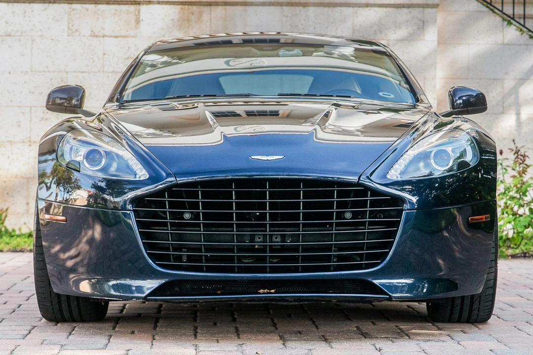 2017 Aston Martin Rapide - Image 2 of 31