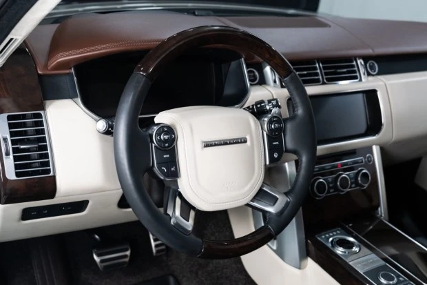 2017 Land Rover Range Rover L405 - Image 5 of 8