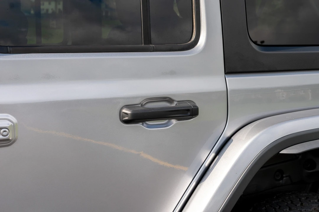 2018 Jeep JL Wrangler - Image 18 of 31