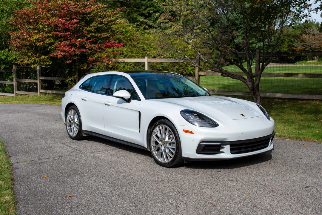 2018 Porsche 971 Panamera - Image 9 of 31