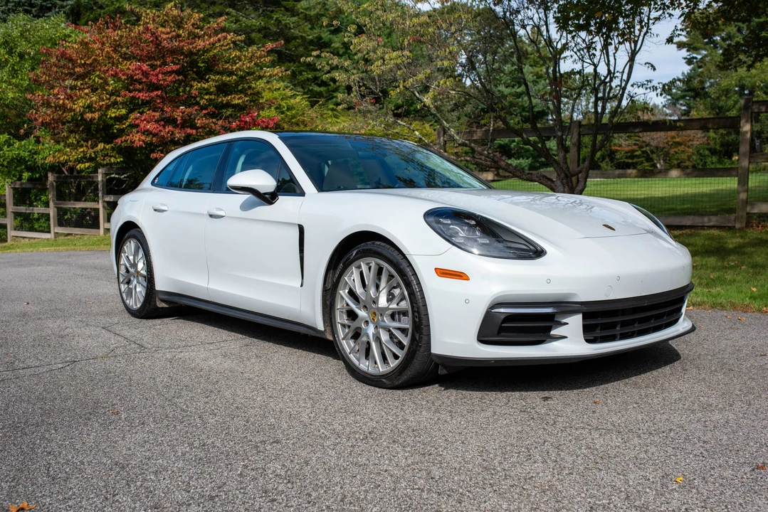 2018 Porsche 971 Panamera - Image 11 of 31