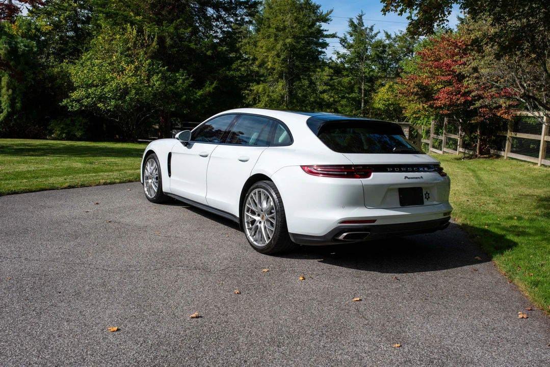 2018 Porsche 971 Panamera - Image 23 of 31
