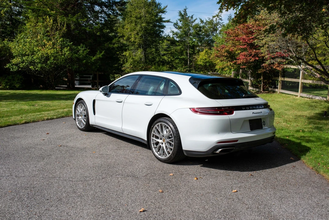 2018 Porsche 971 Panamera - Image 22 of 31