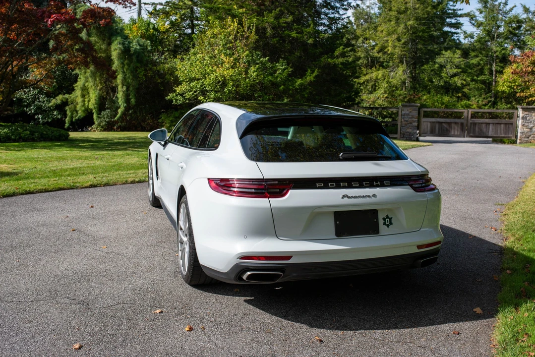2018 Porsche 971 Panamera - Image 20 of 31