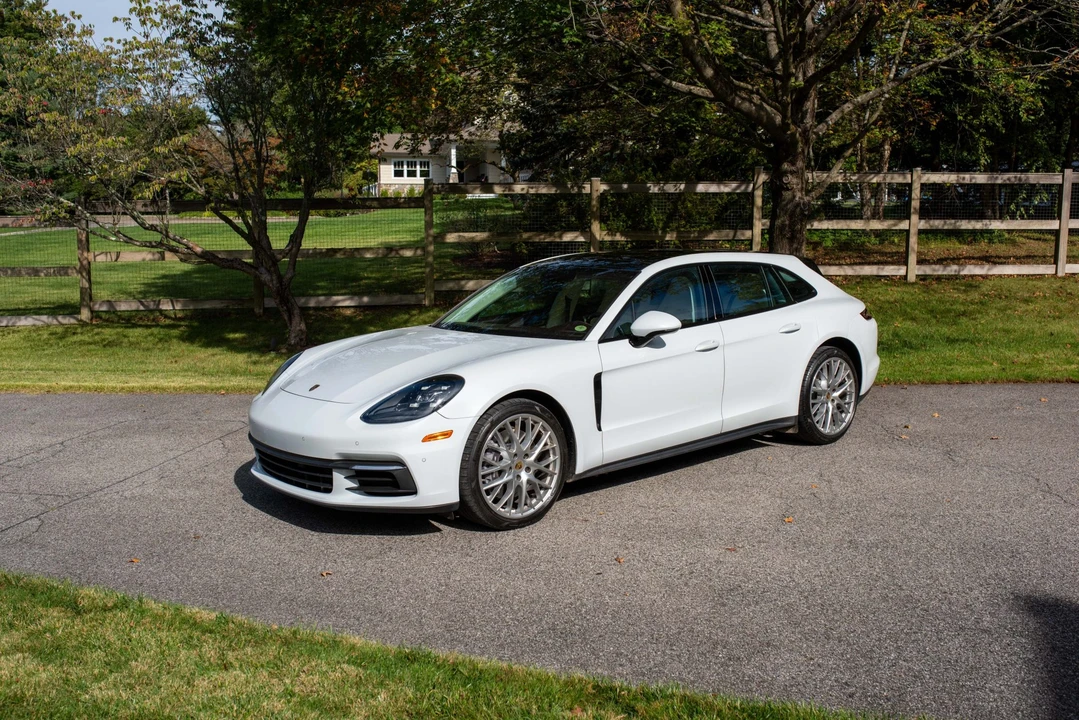 2018 Porsche 971 Panamera - Image 2 of 31