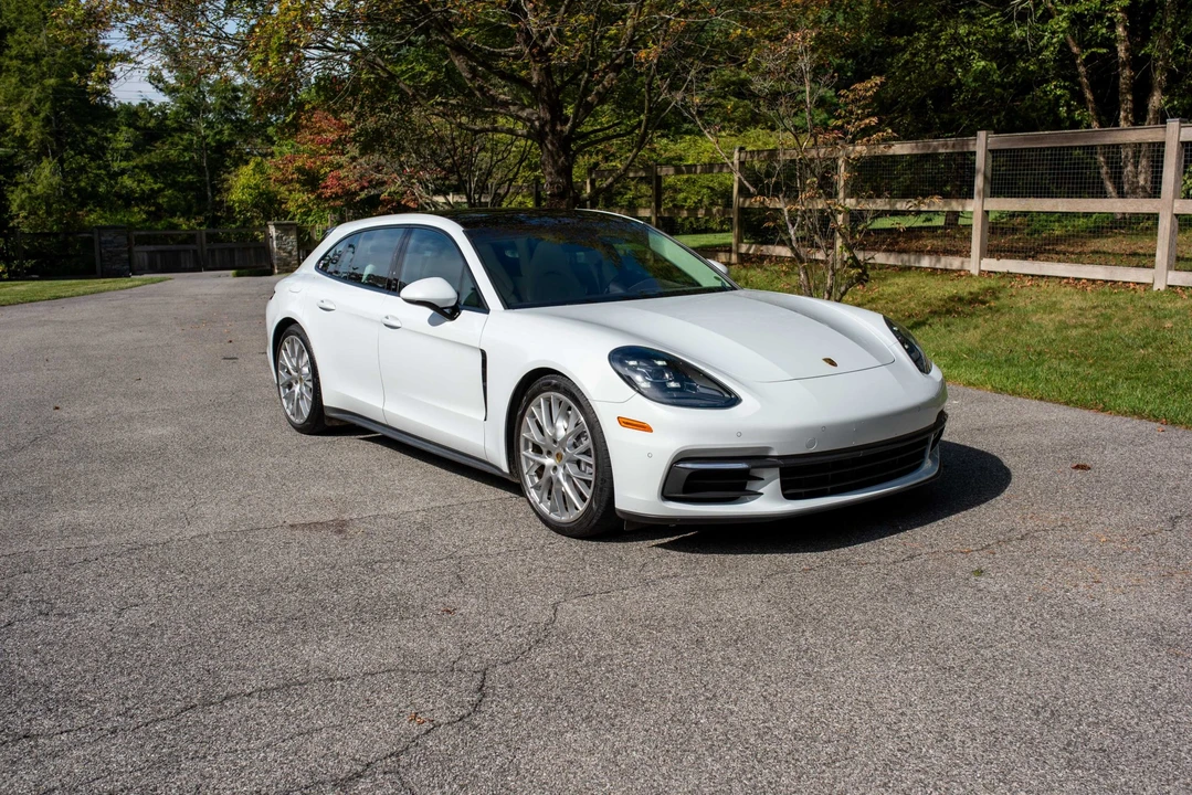 2018 Porsche 971 Panamera - Image 13 of 31