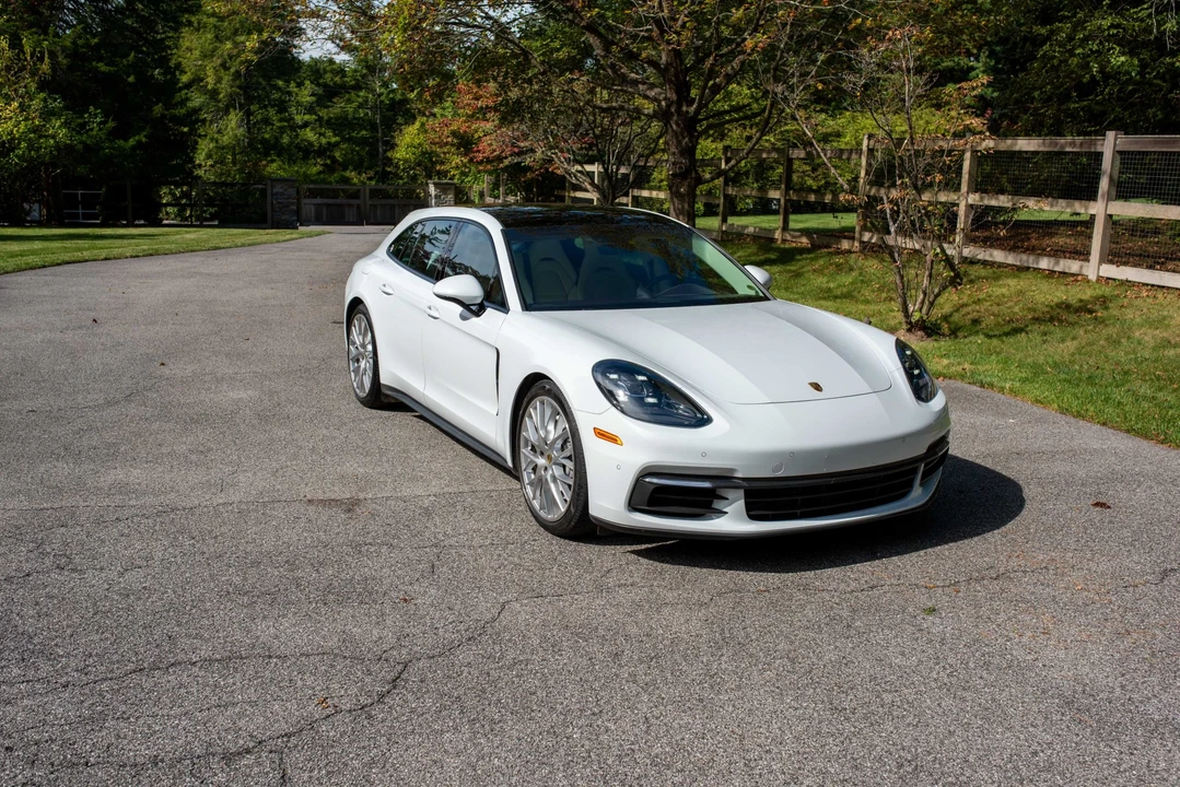 2018 Porsche 971 Panamera - Image 12 of 31