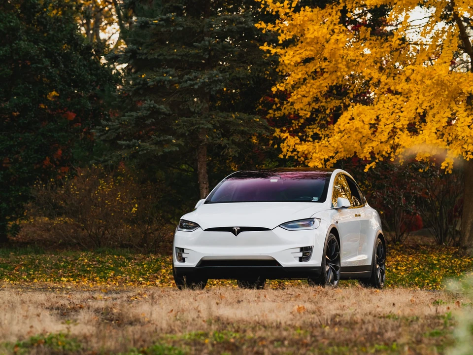 2018 Tesla Model X - Image 6 of 31