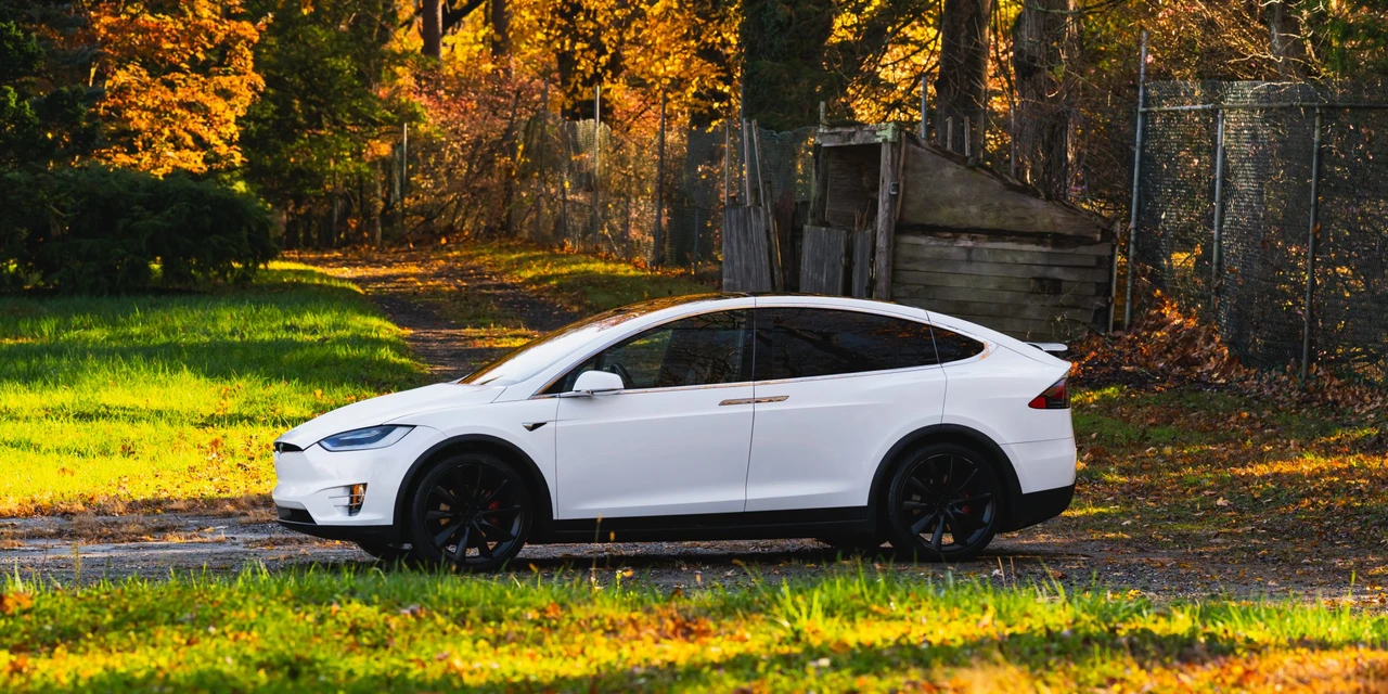 2018 Tesla Model X - Image 26 of 31
