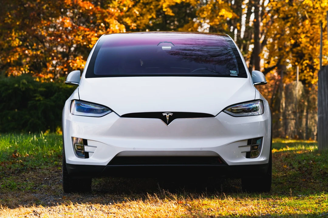2018 Tesla Model X - Image 9 of 31
