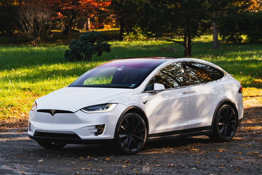 2018 Tesla Model X - Image 3 of 31
