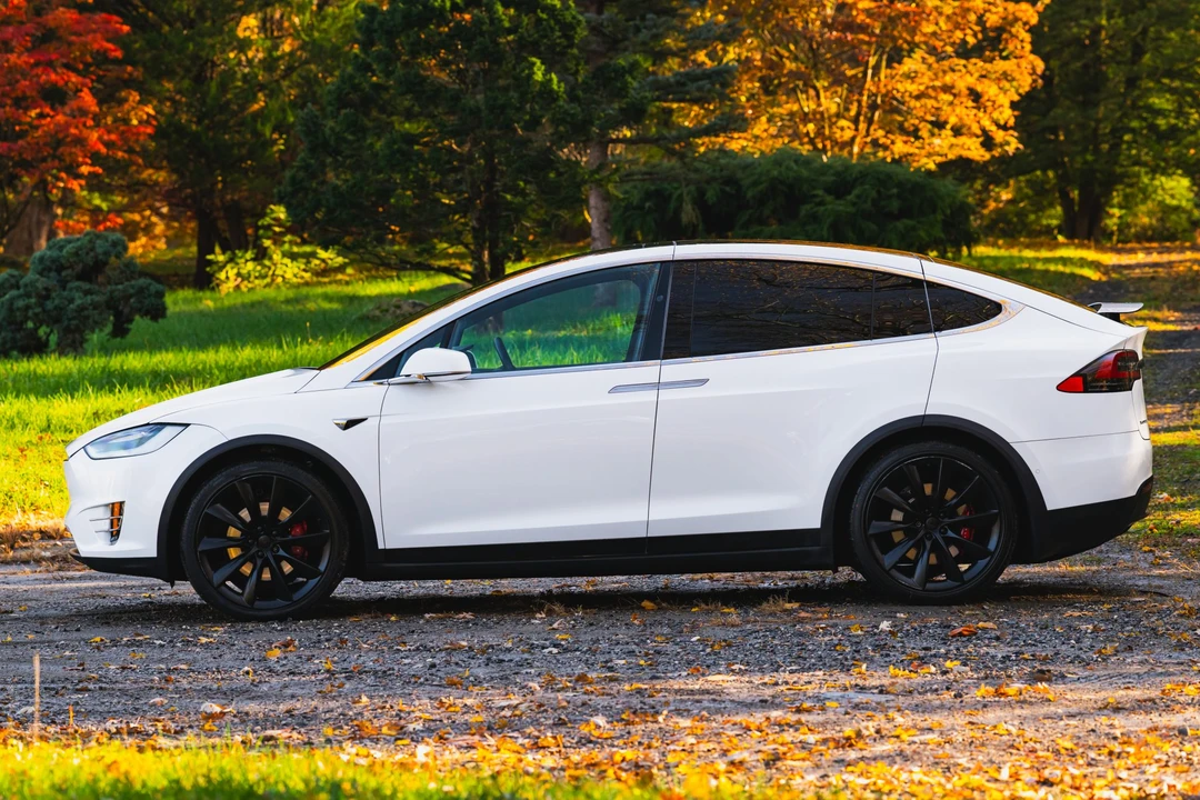 2018 Tesla Model X - Image 24 of 31
