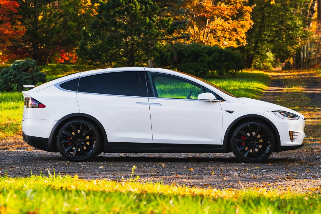 2018 Tesla Model X - Image 14 of 31