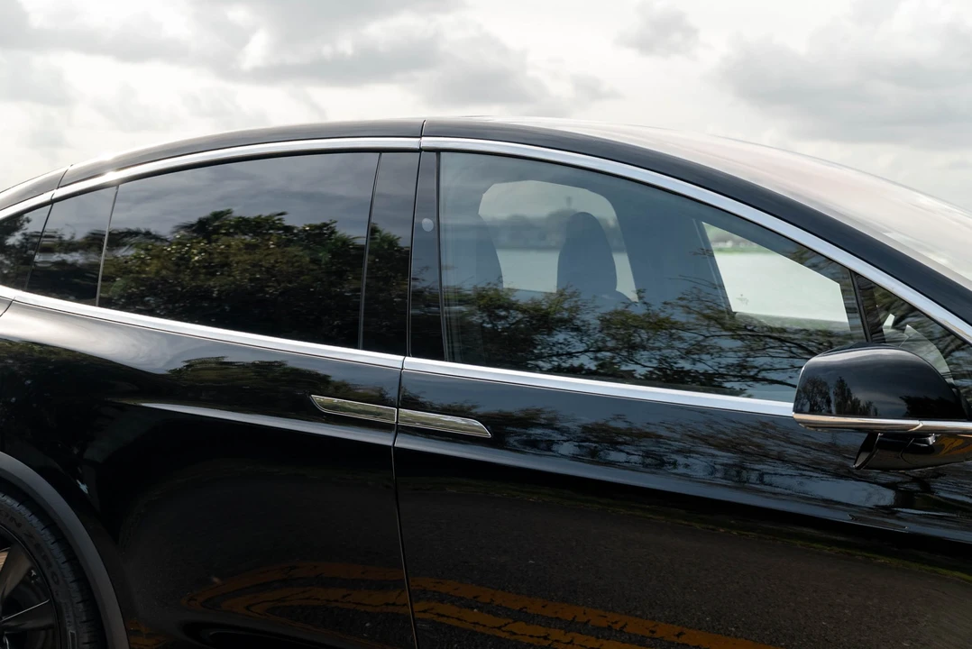 2018 Tesla Model X - Image 21 of 31
