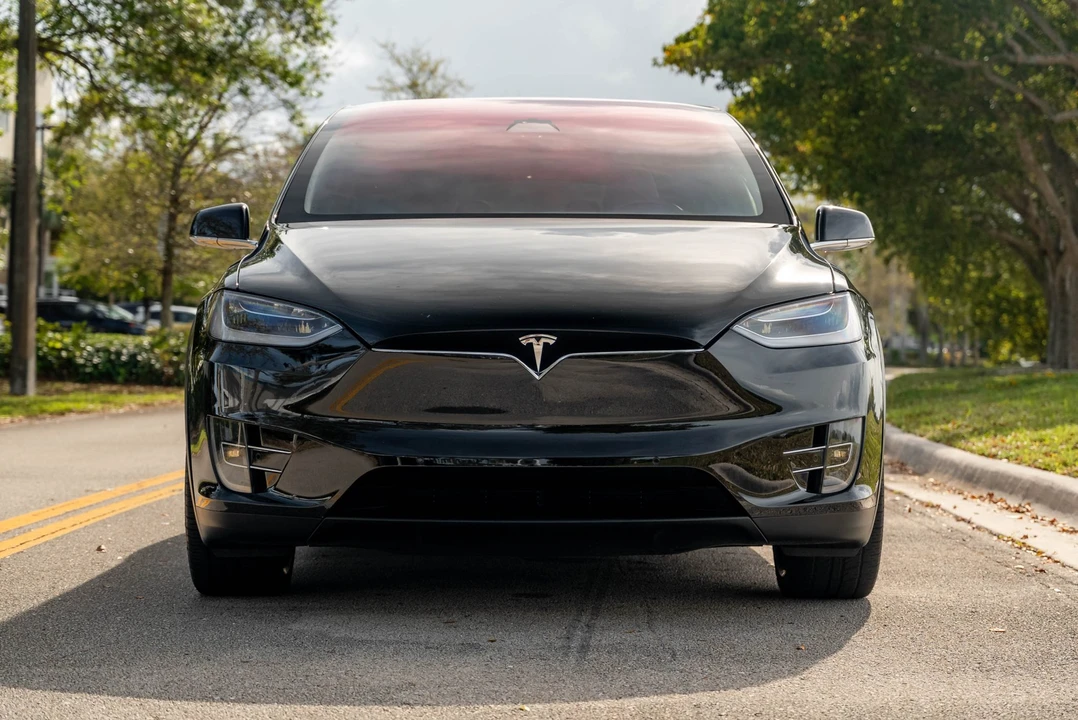 2018 Tesla Model X - Image 3 of 31
