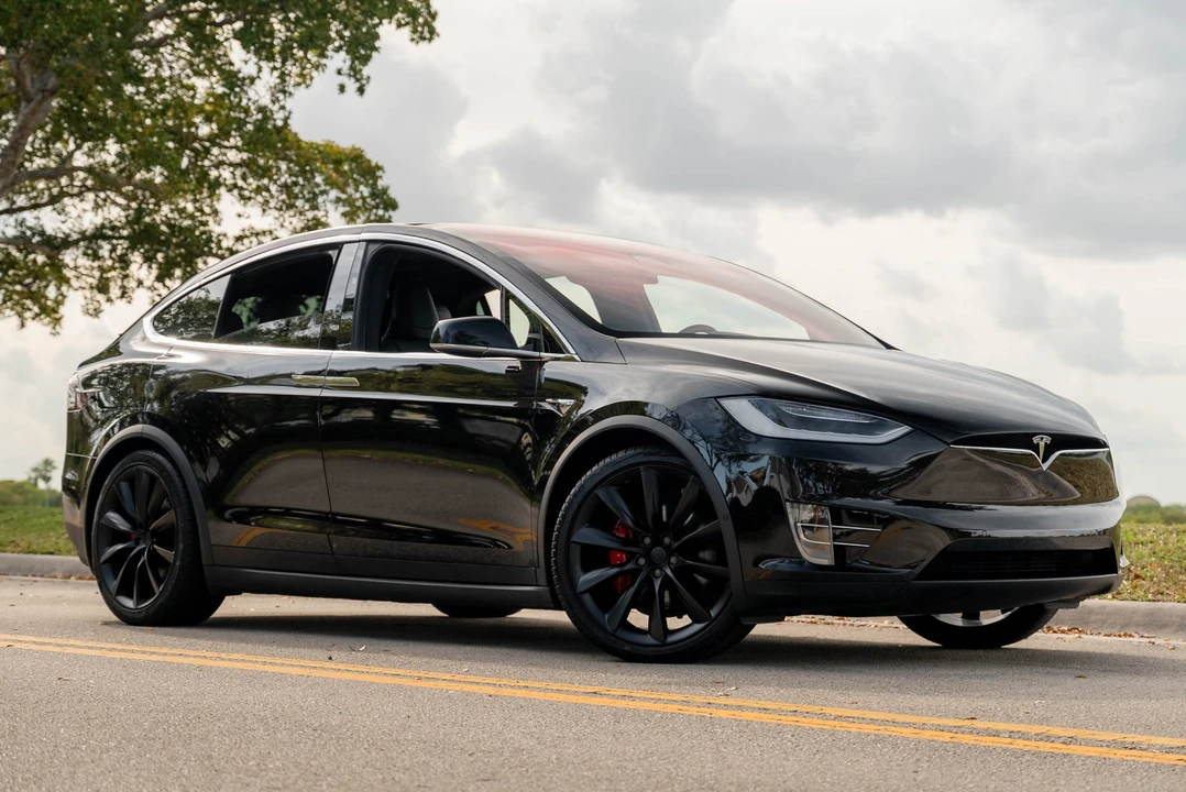 2018 Tesla Model X - Image 8 of 31