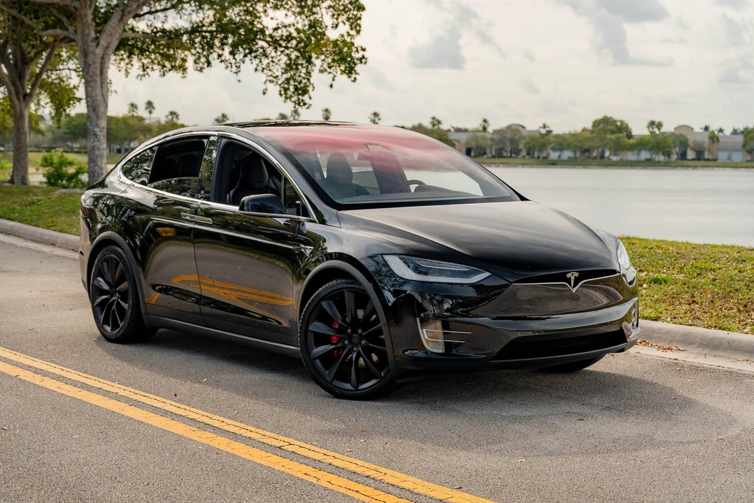 2018 Tesla Model X - Image 6 of 31