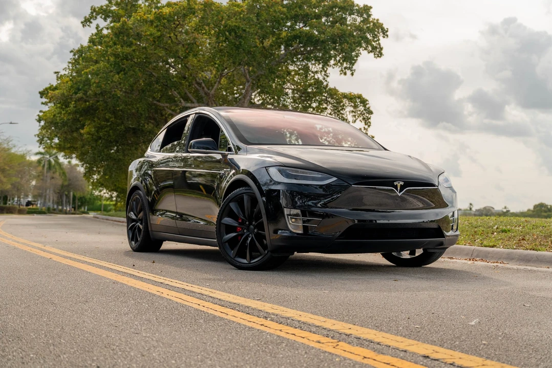 2018 Tesla Model X - Image 5 of 31