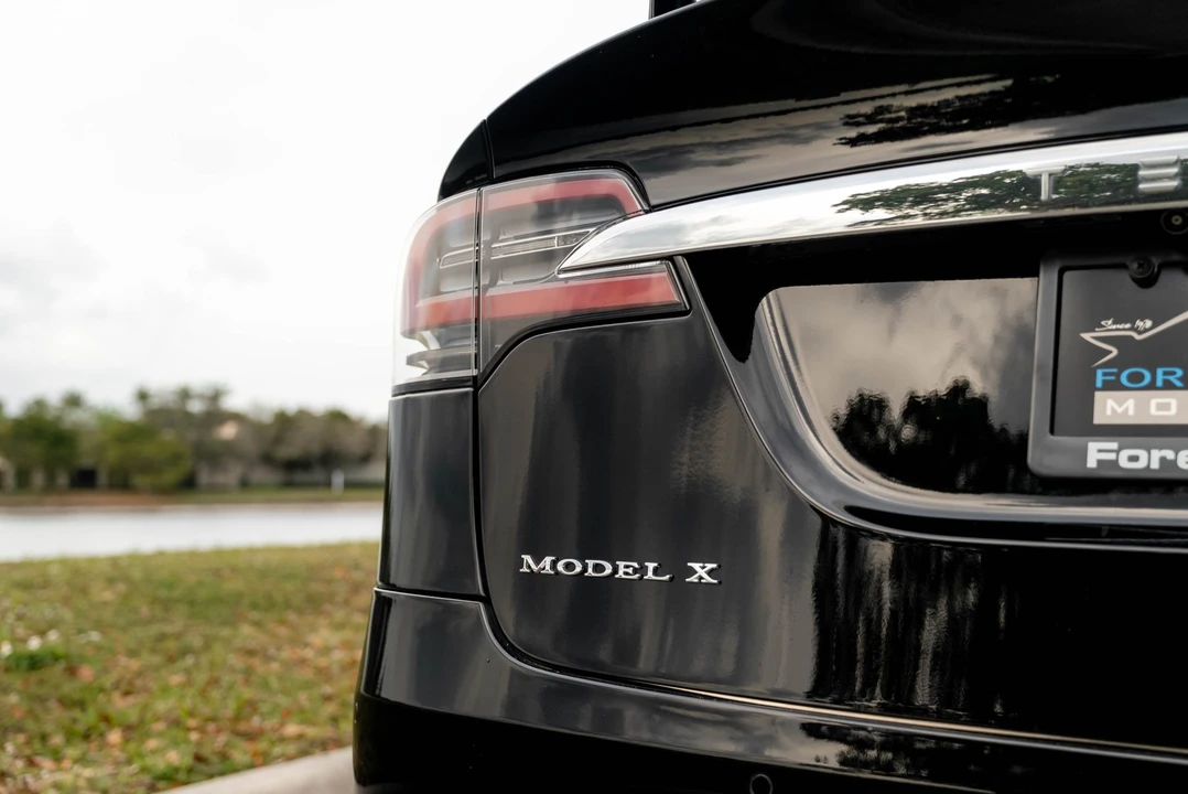 2018 Tesla Model X - Image 29 of 31