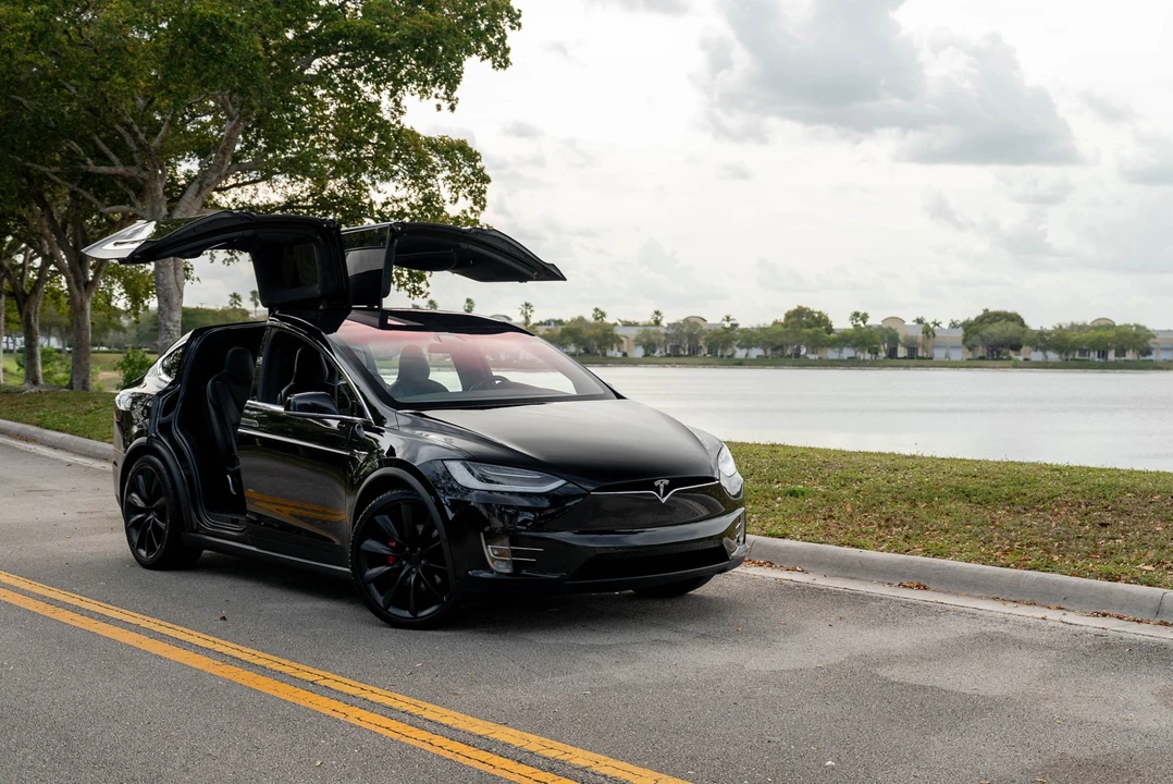 2018 Tesla Model X - Image 9 of 31