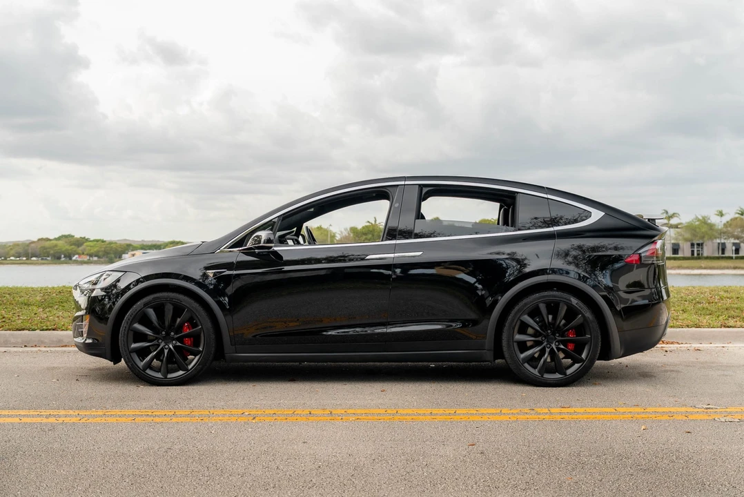 2018 Tesla Model X - Image 18 of 31