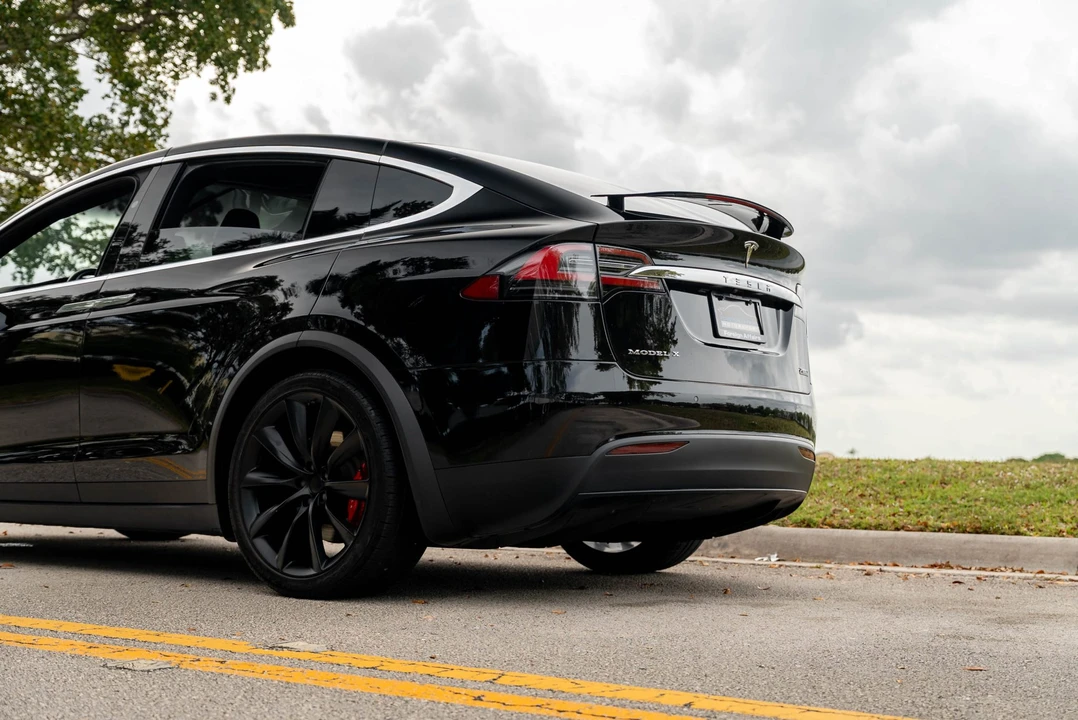 2018 Tesla Model X - Image 24 of 31